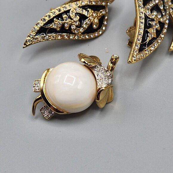 Butler Jewelry Crystal Leaf Brooch Earrings + Elephant Pin Vtg Costume Set - Picture 8 of 13